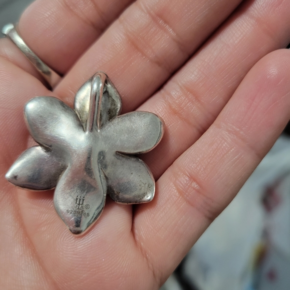 Silver and Gold Flower Ring - Picture 2 of 2